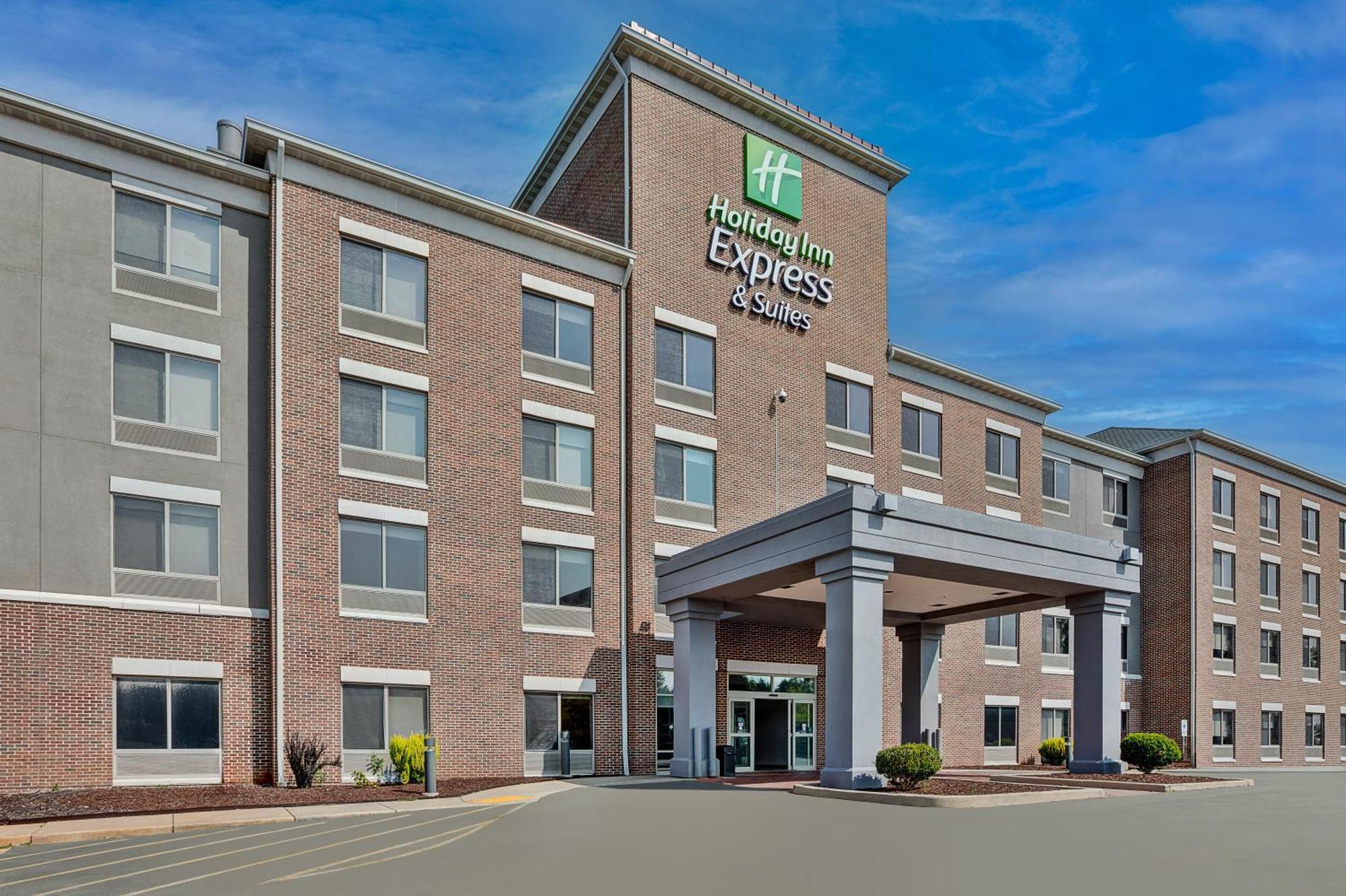 Holiday Inn Express & Suites Milwaukee Nw - Park Place By Ihg Kültér fotó